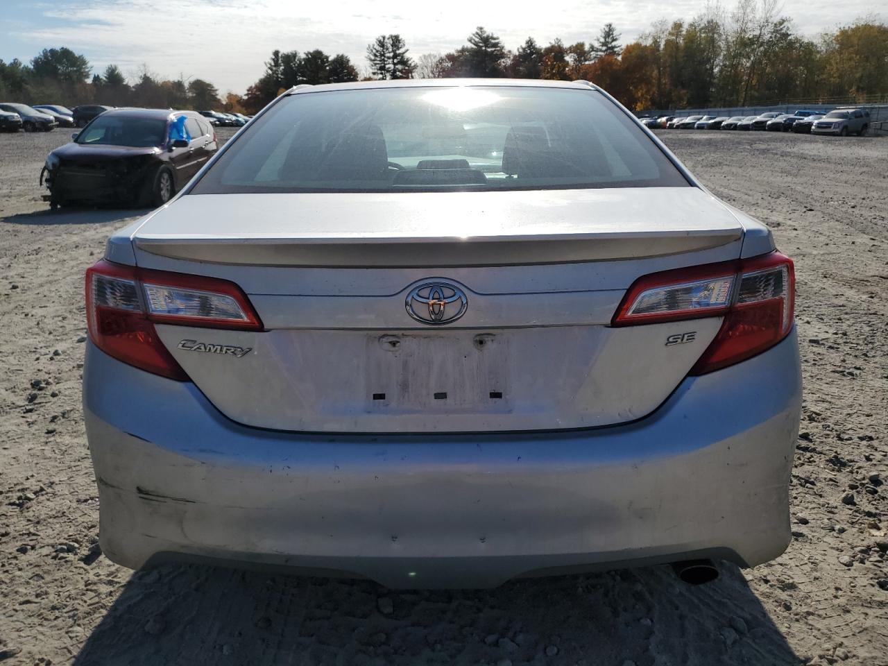2014 TOYOTA CAMRY