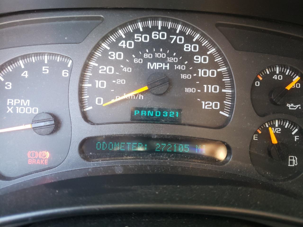 2004 CHEVROLET Tahoe