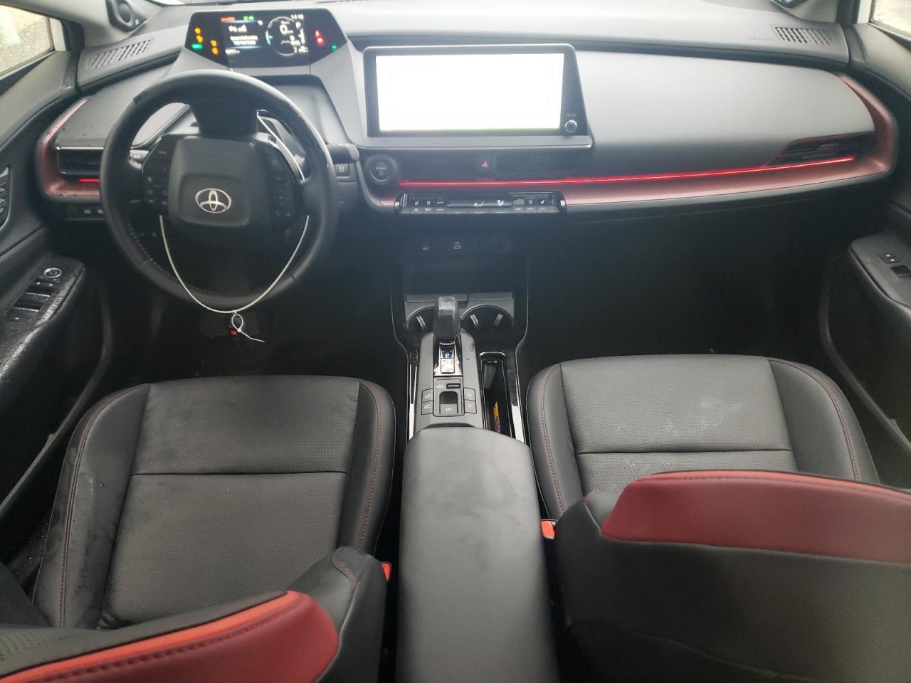 2024 TOYOTA PRIUS