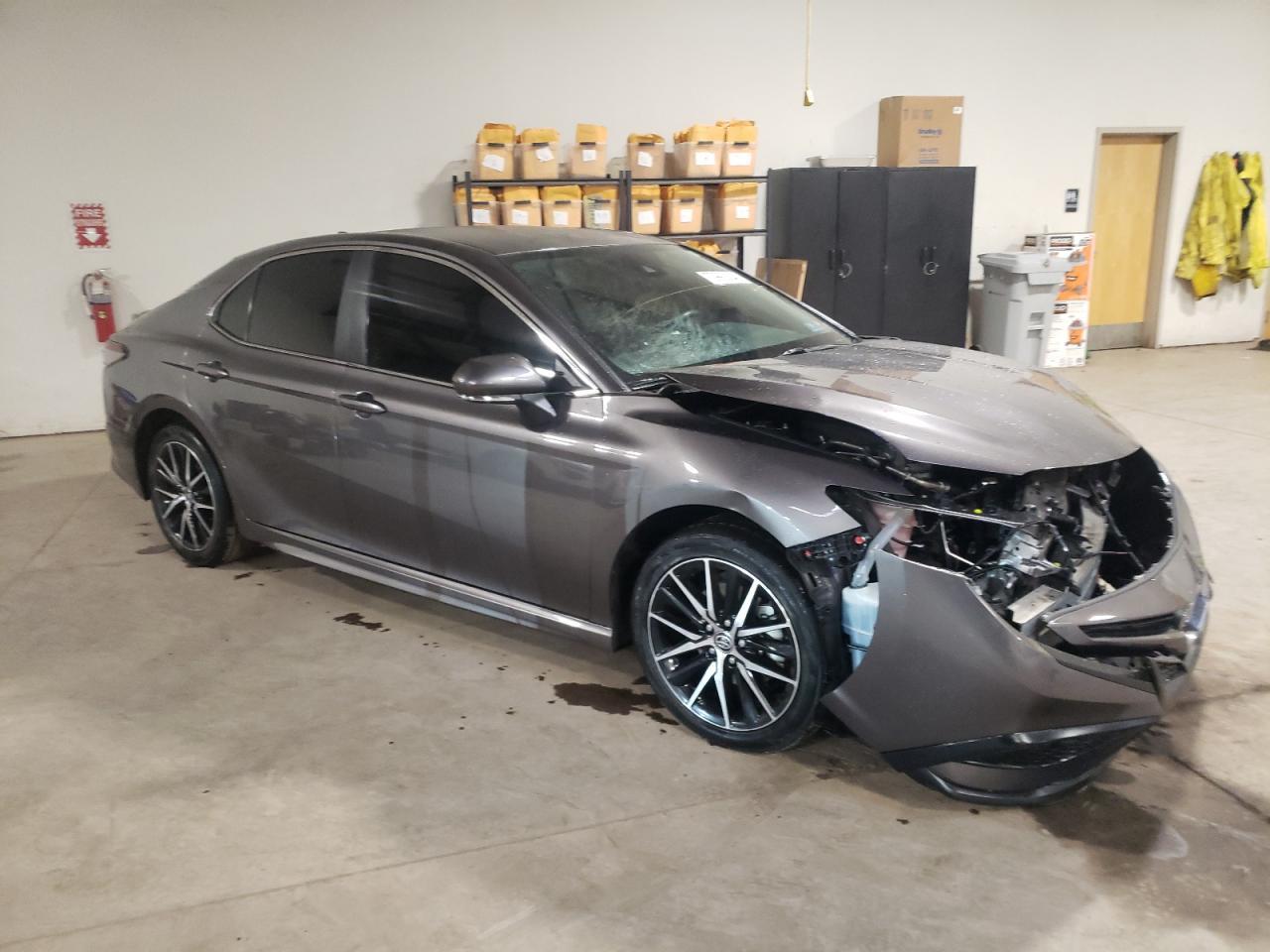 2023 TOYOTA CAMRY