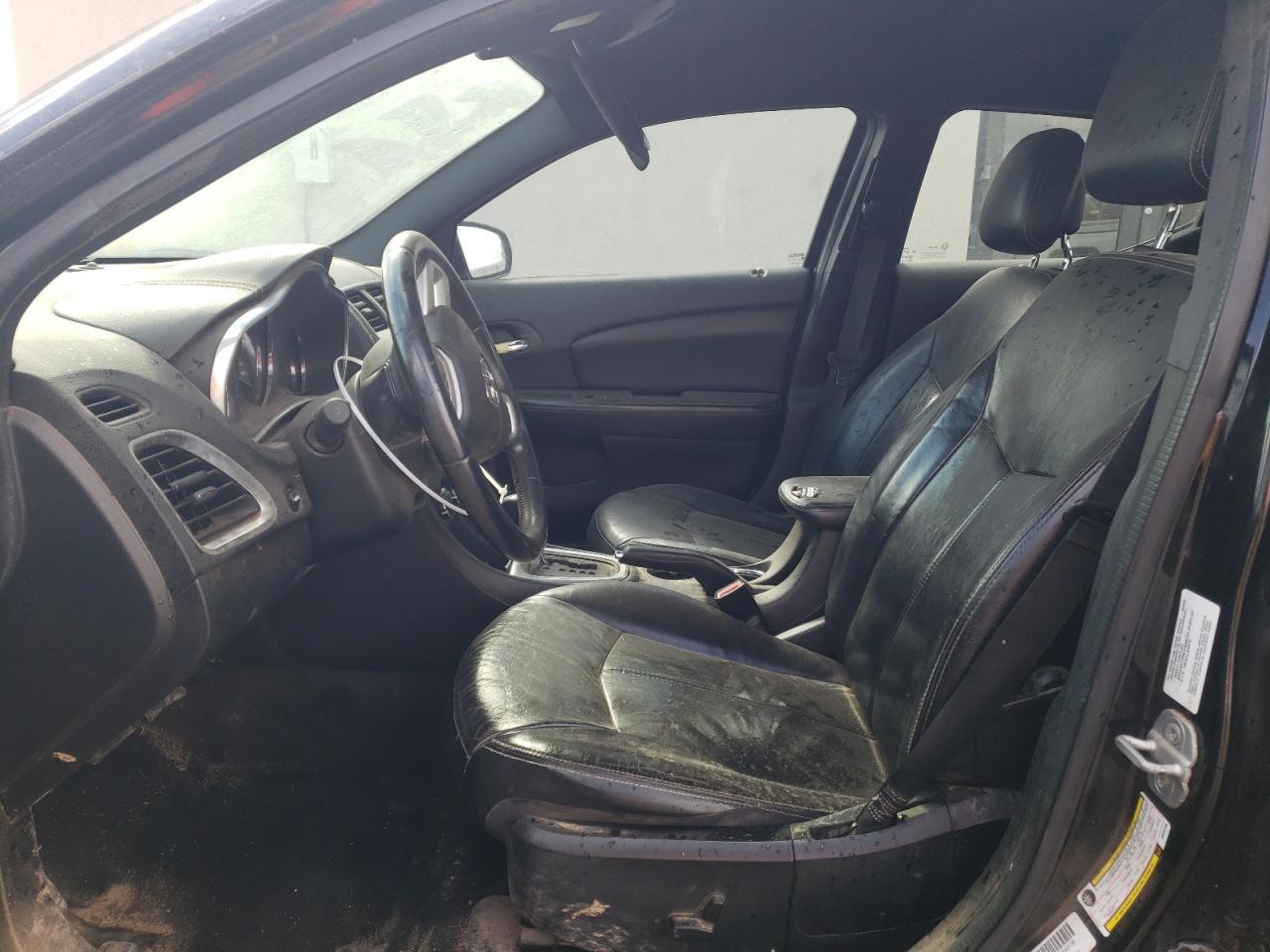 2013 DODGE Avenger