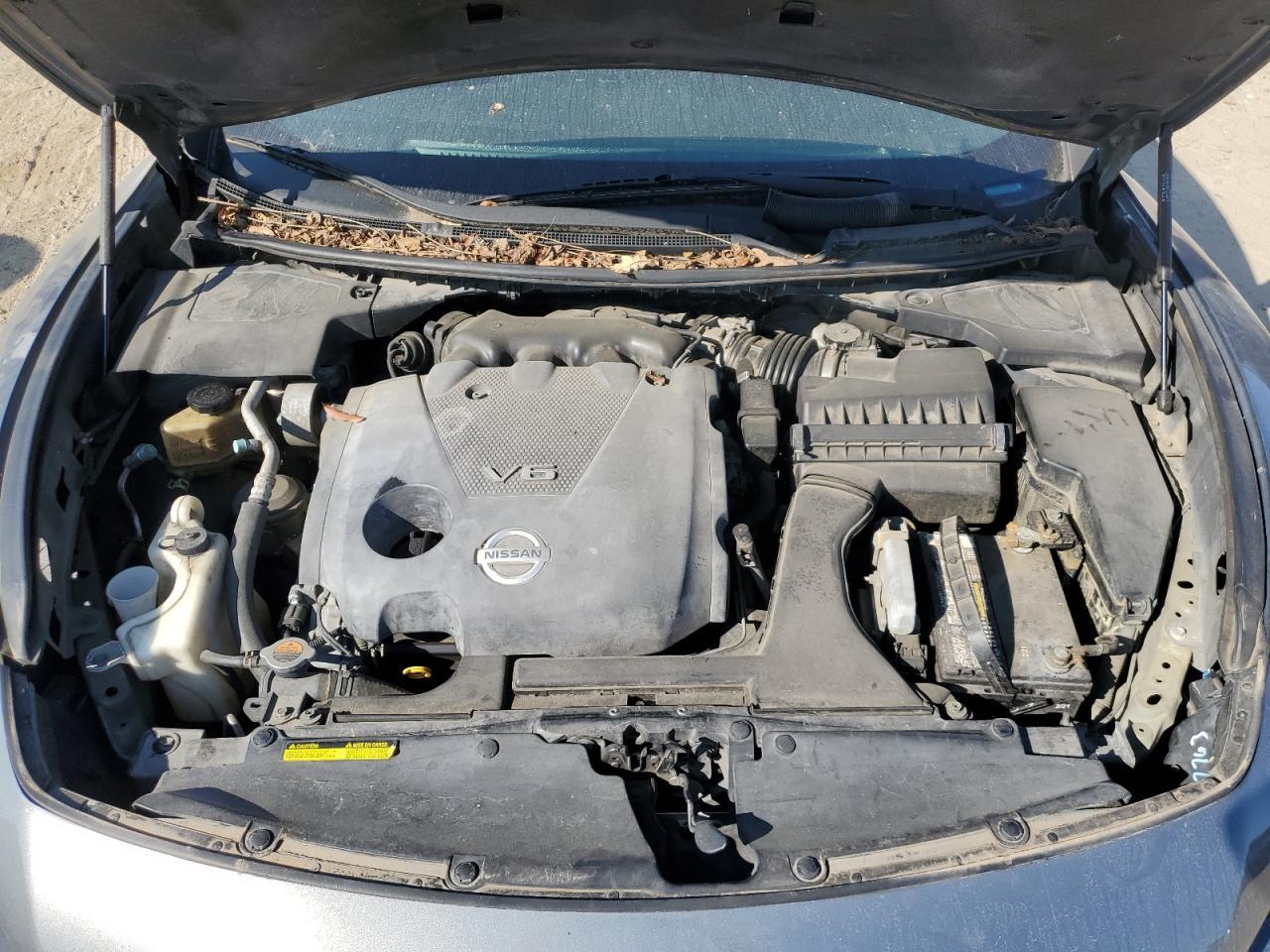 2010 NISSAN Maxima