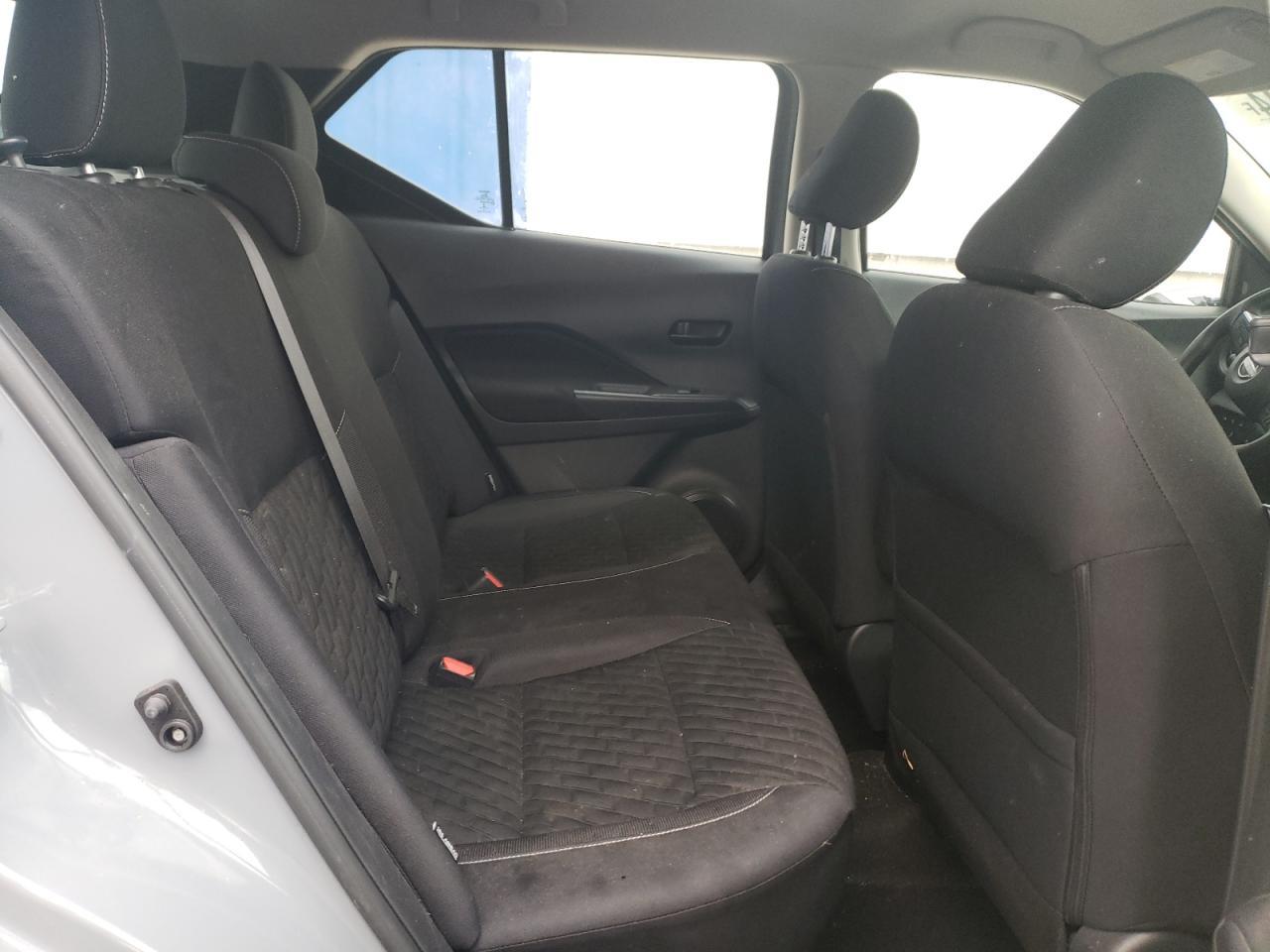 2022 NISSAN KICKS