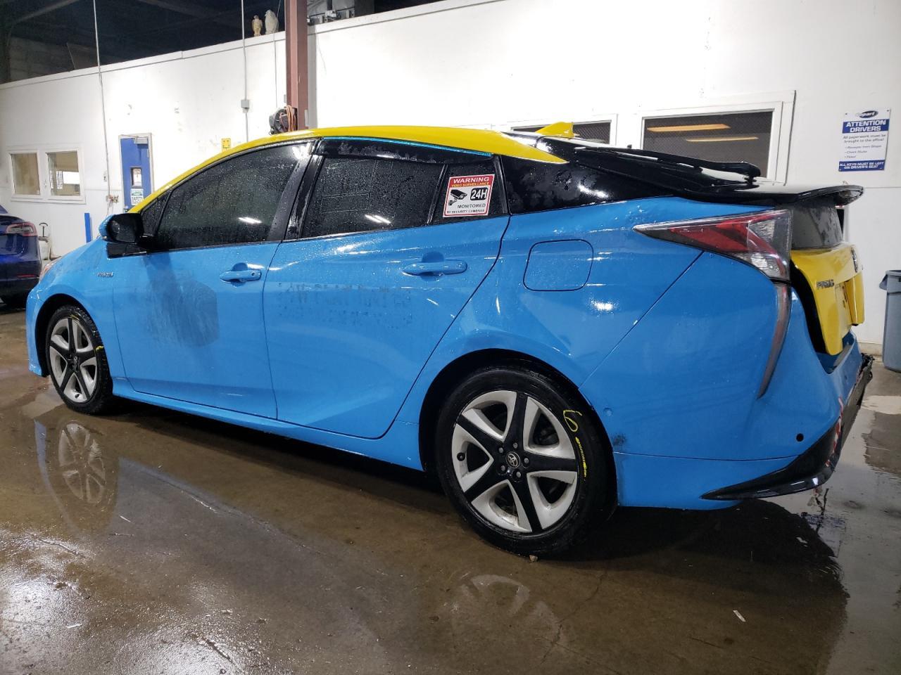 2017 TOYOTA PRIUS