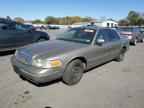 2002 FORD Crown Victoria