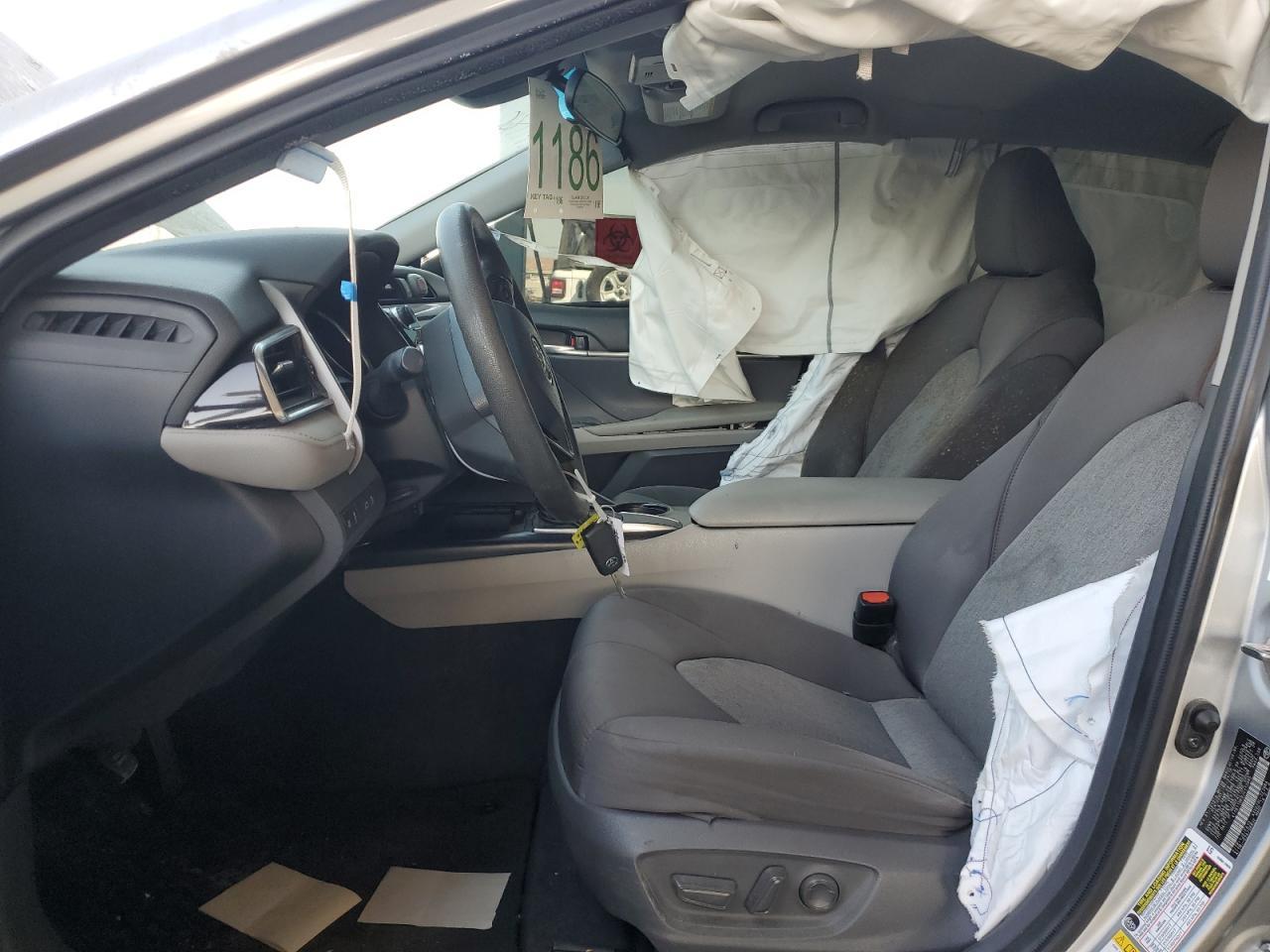 2018 TOYOTA CAMRY