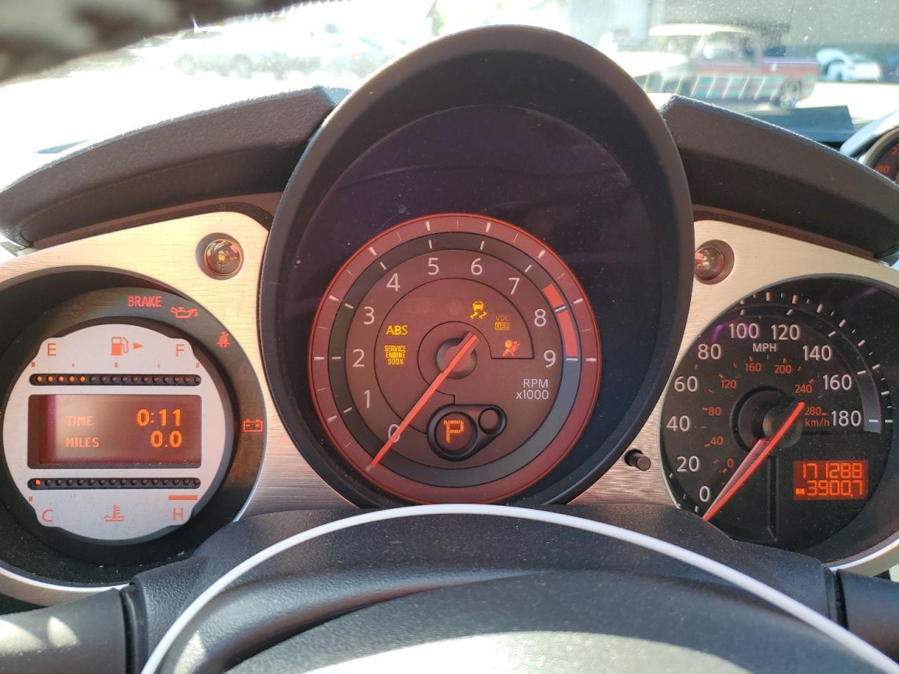 2009 NISSAN 370Z