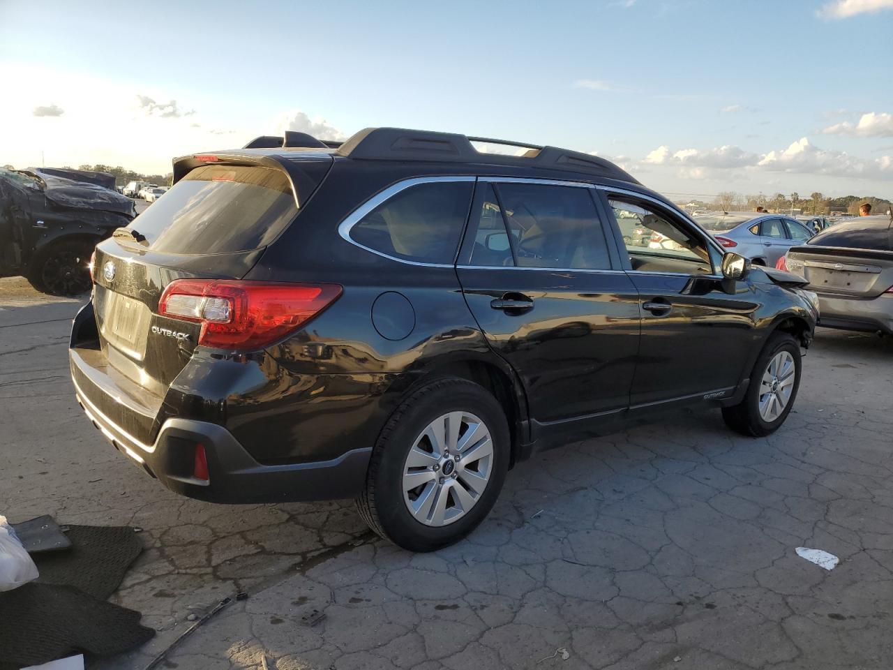 2019 SUBARU Outback
