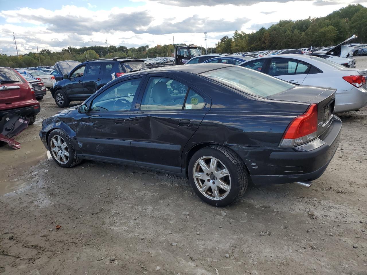 2004 VOLVO S60