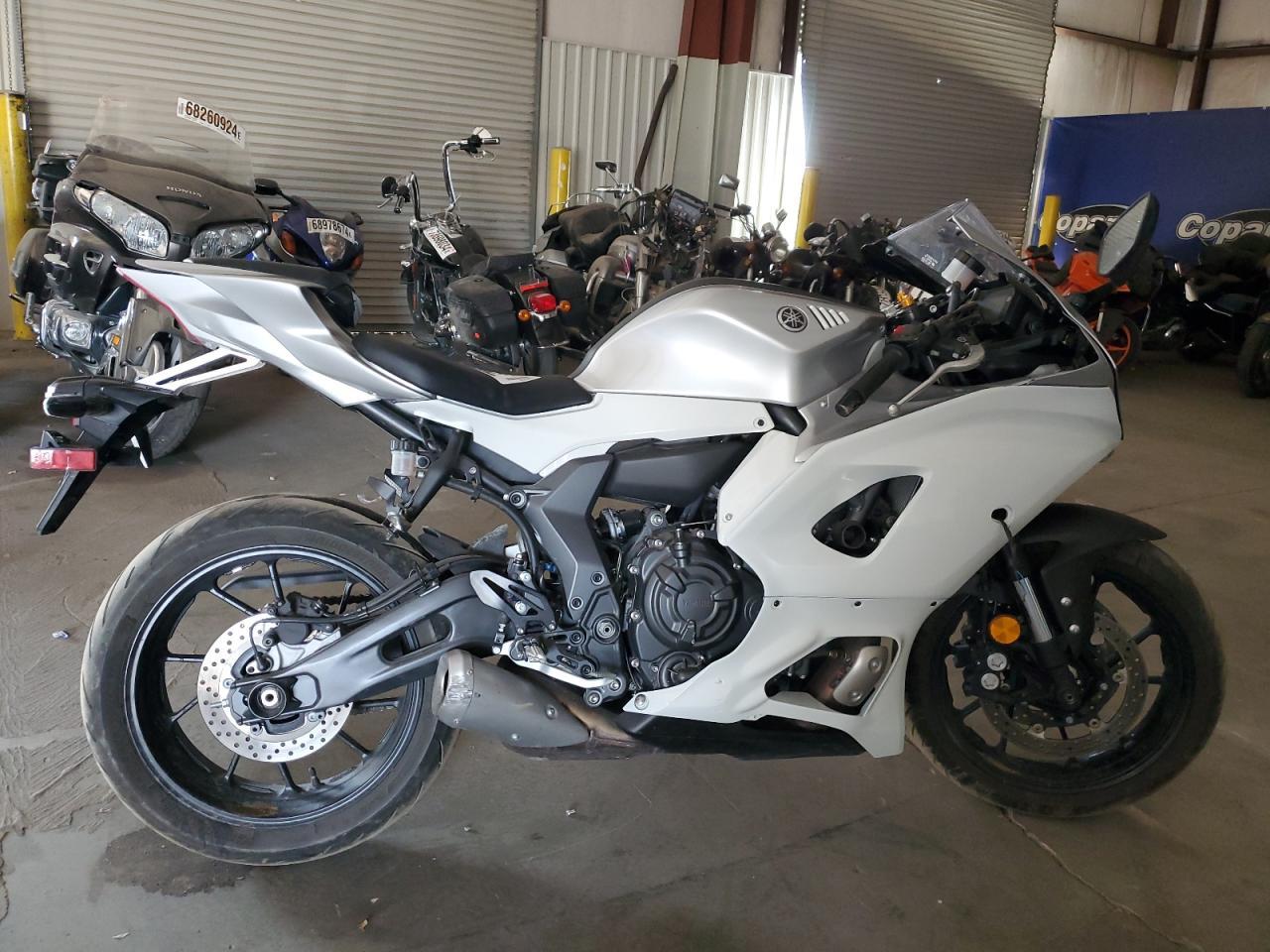 2024 YAMAHA YZFR7