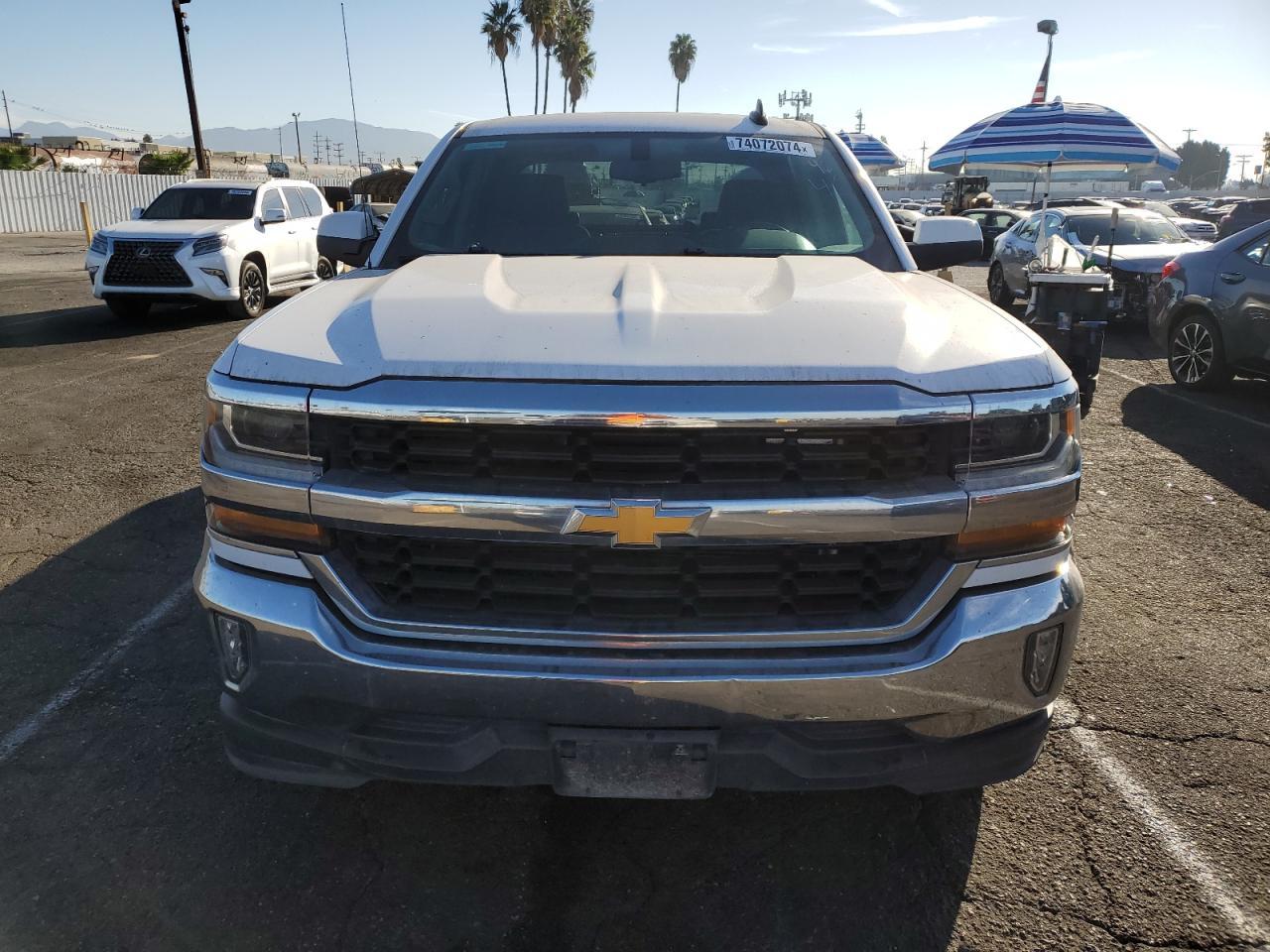 2018 CHEVROLET Silverado
