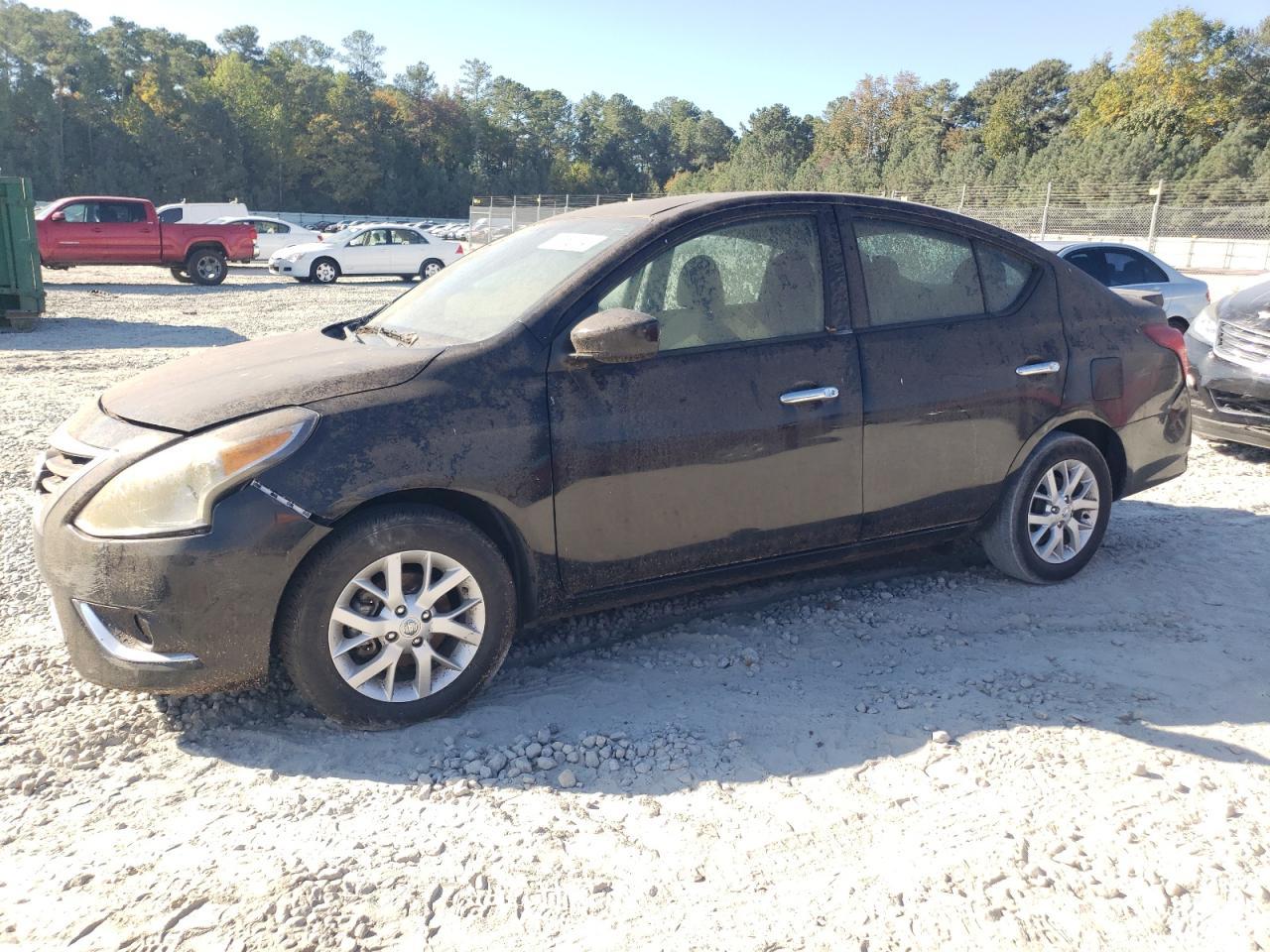 2018 NISSAN VERSA