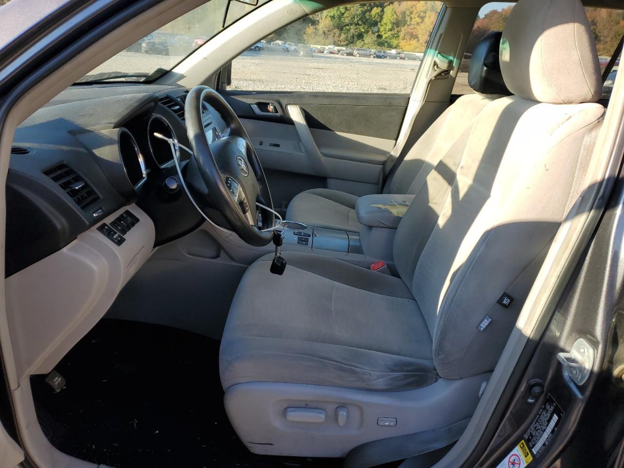 2012 TOYOTA HIGHLANDER