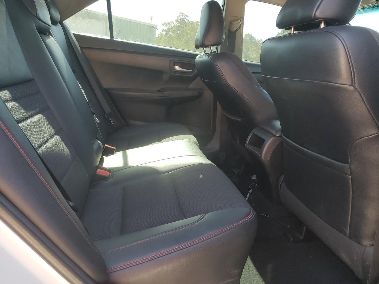 2016 TOYOTA CAMRY