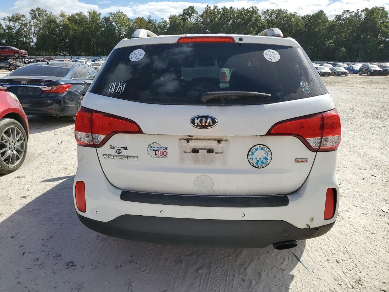 2015 KIA SORENTO