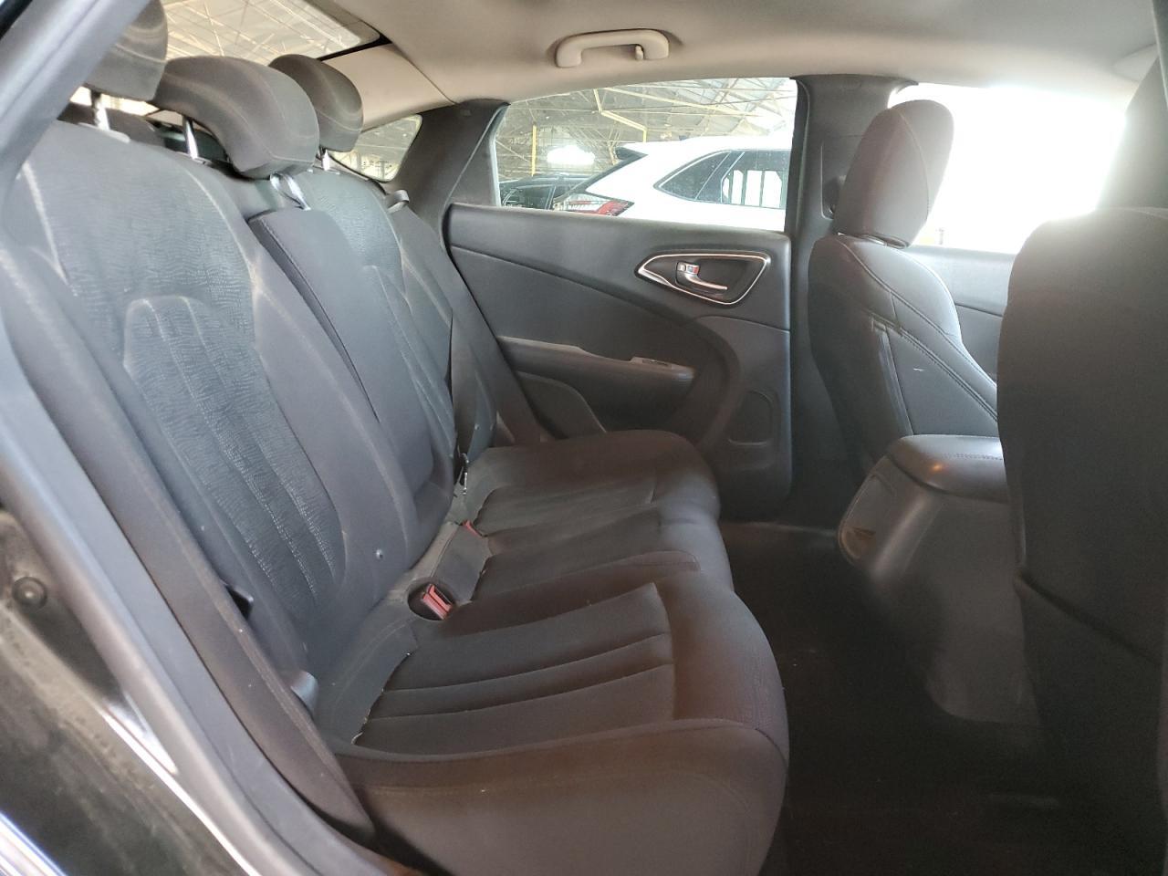 2016 CHRYSLER 200