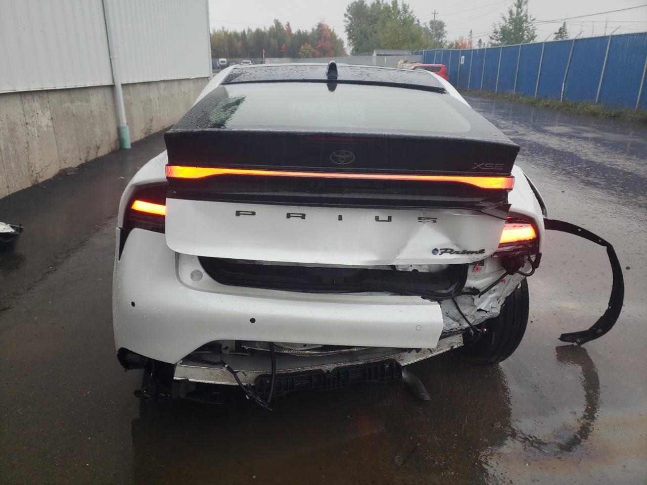 2024 TOYOTA PRIUS