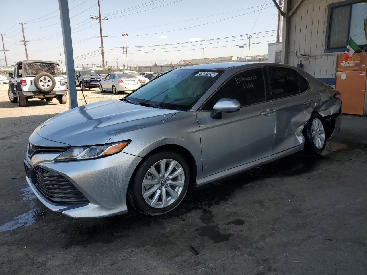 2018 TOYOTA CAMRY