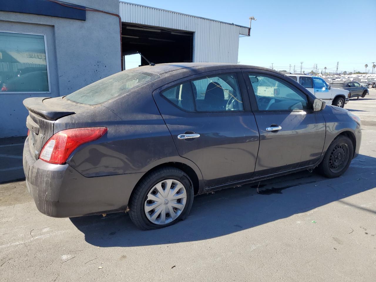 2015 NISSAN VERSA