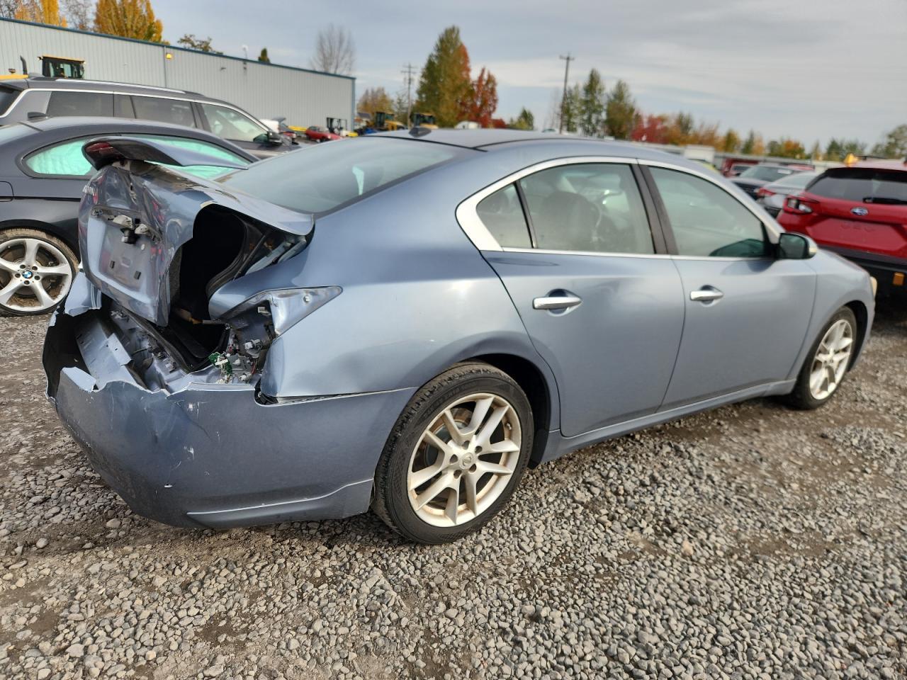 2011 NISSAN Maxima