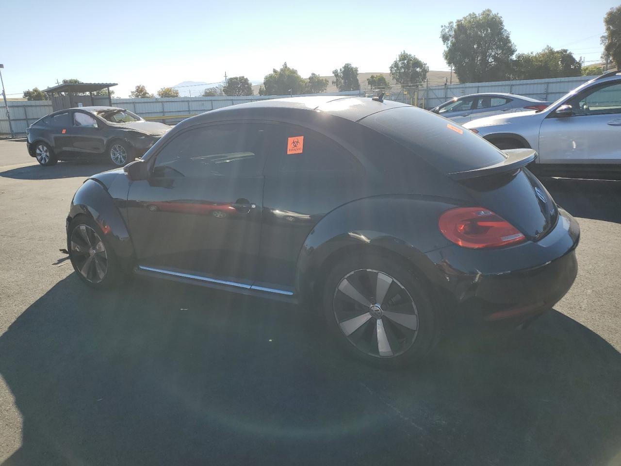 2012 VOLKSWAGEN Beetle