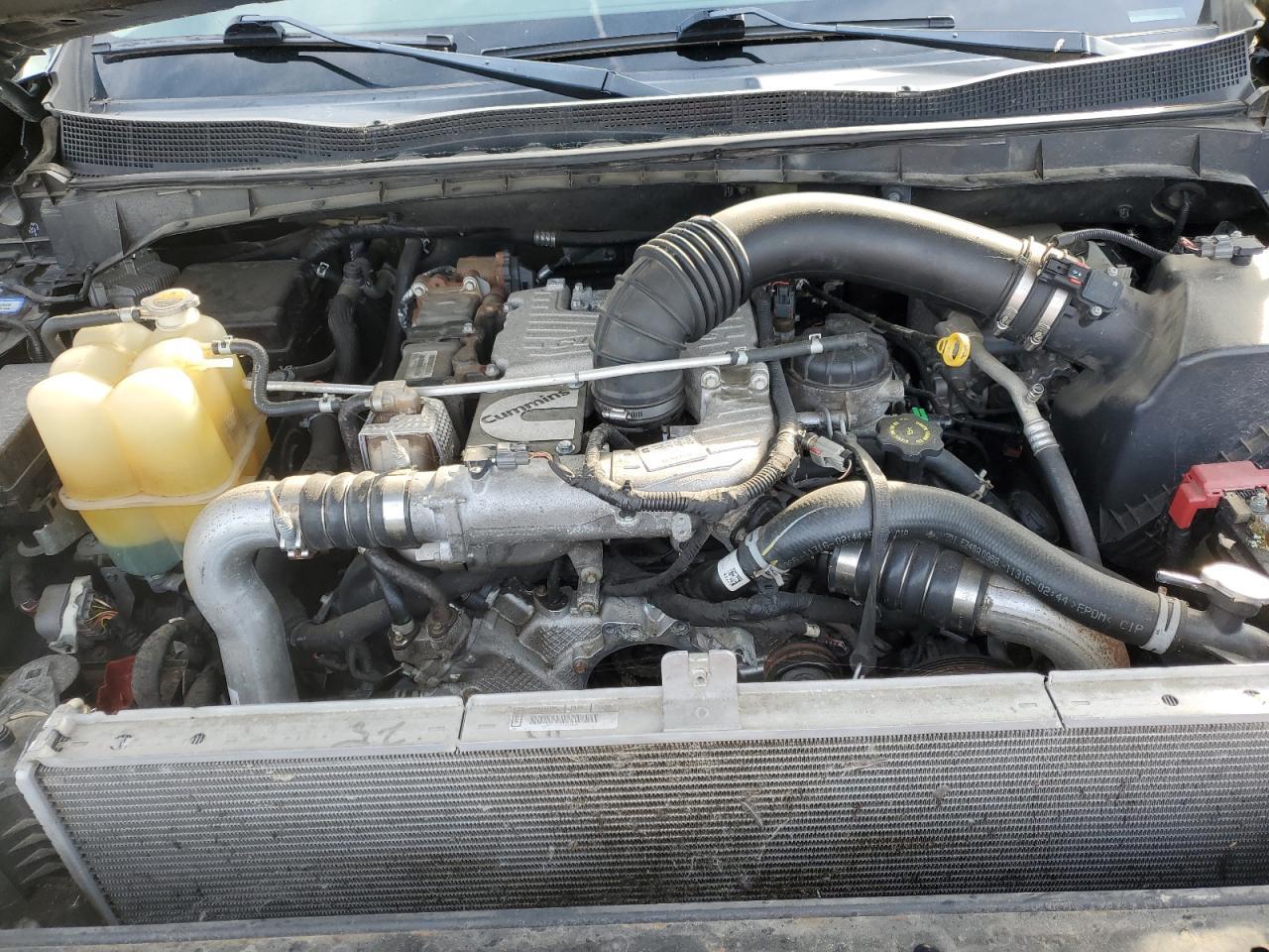 2016 NISSAN Titan