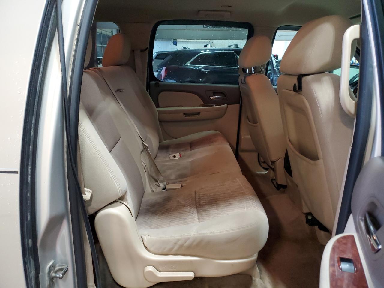 2012 CHEVROLET Suburban