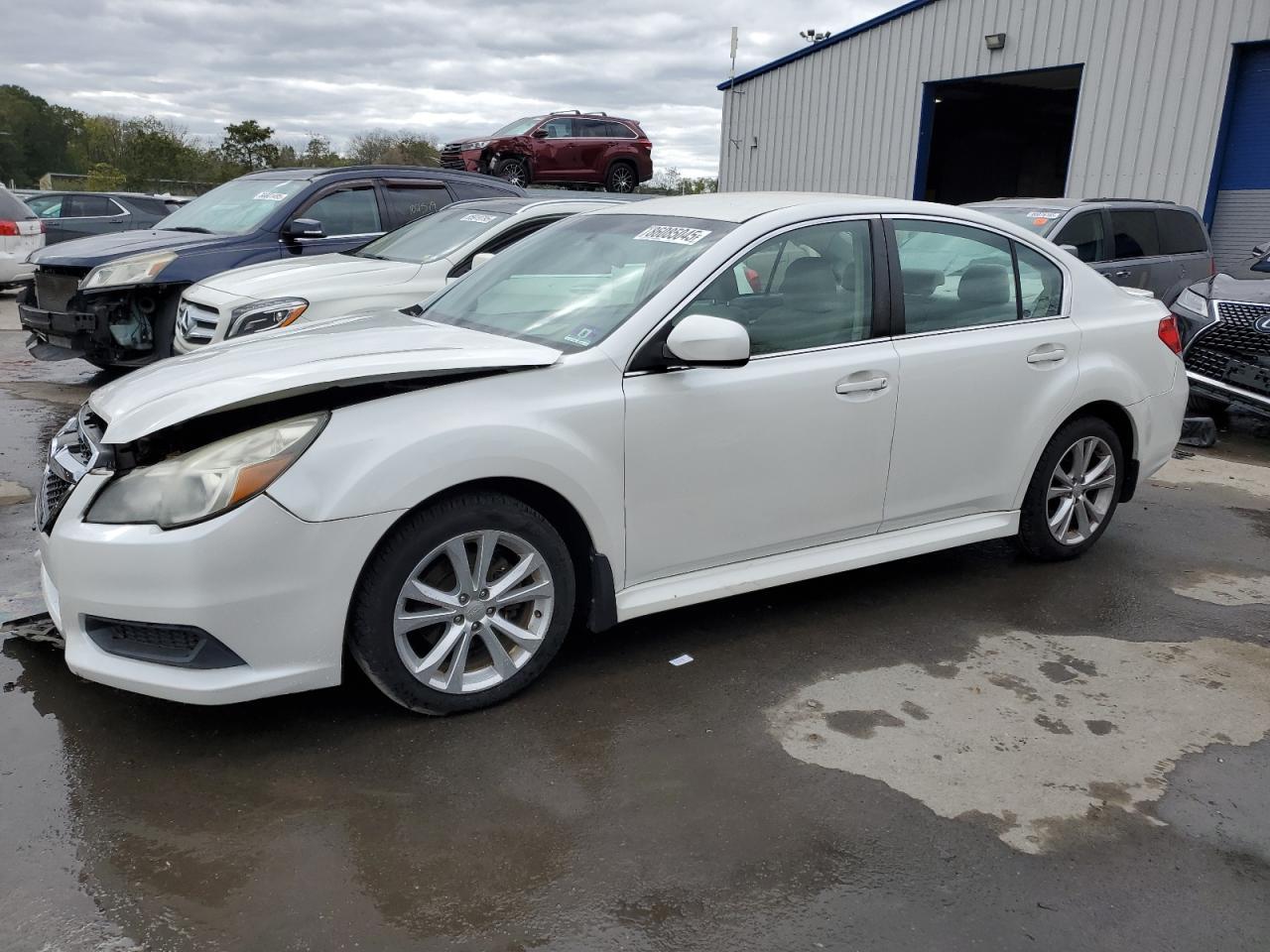 2013 SUBARU Legacy
