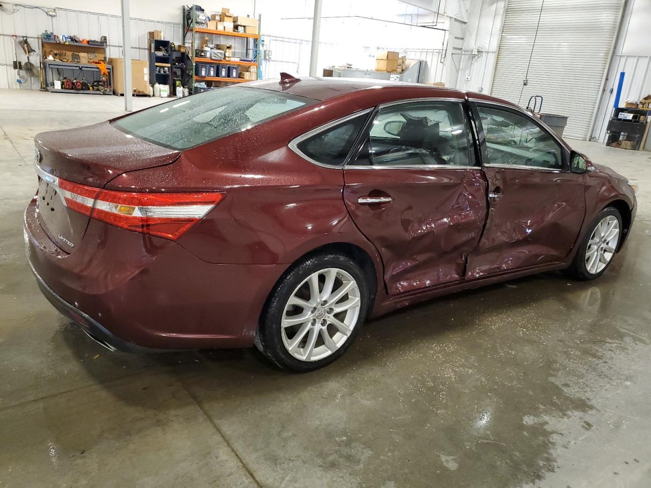 2013 TOYOTA Avalon