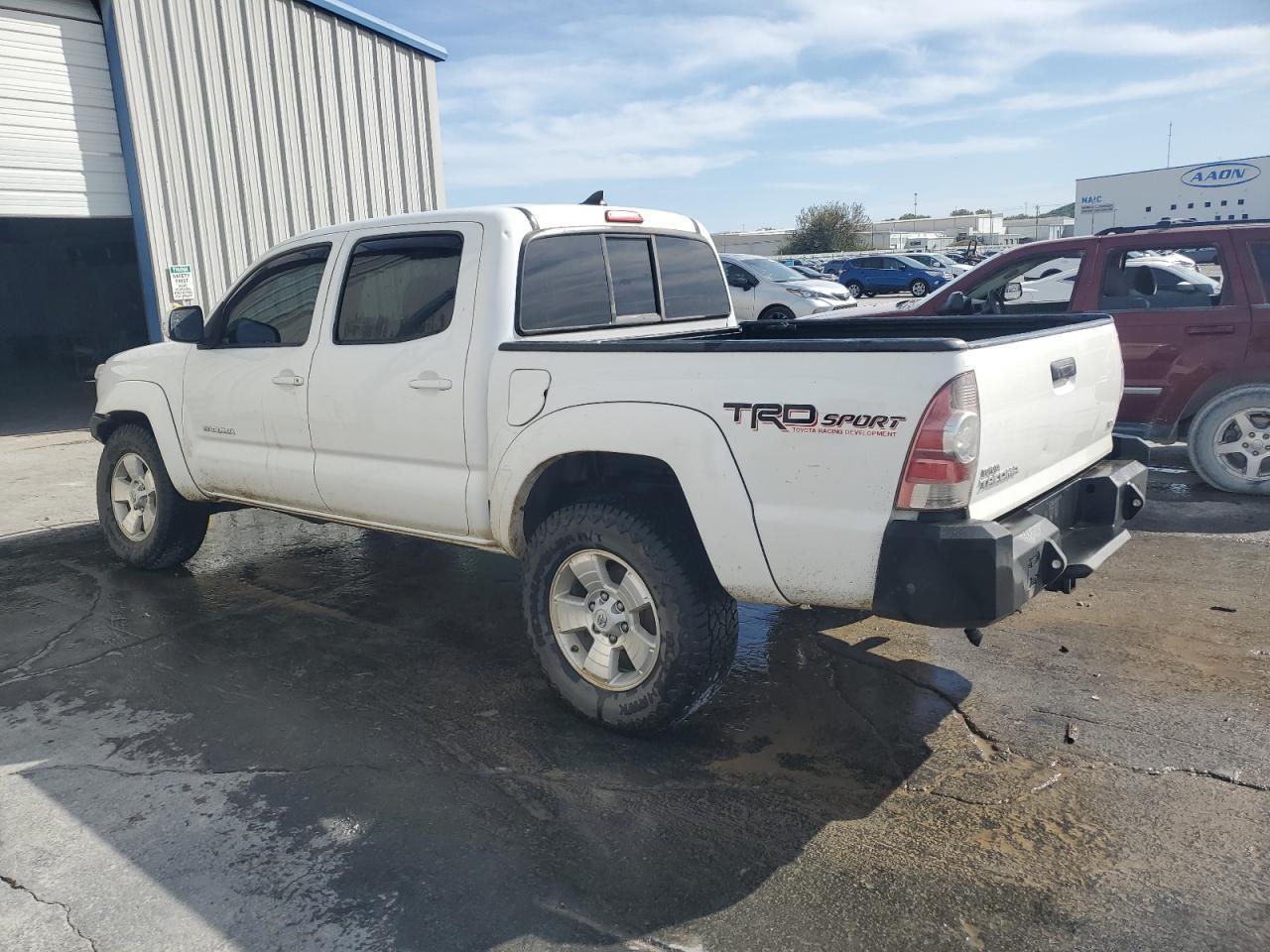 2015 TOYOTA TACOMA