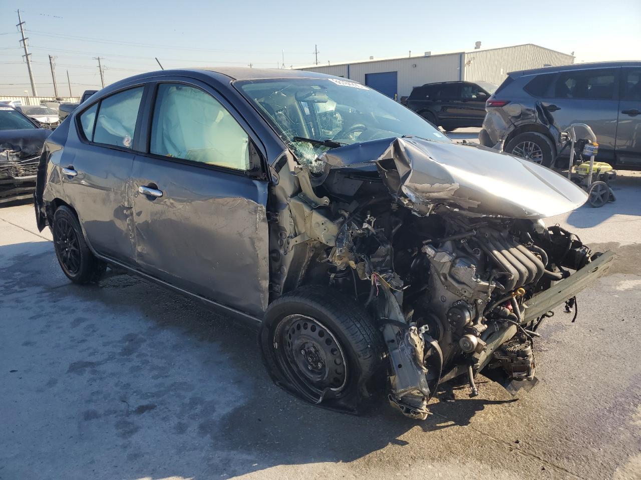 2019 NISSAN VERSA