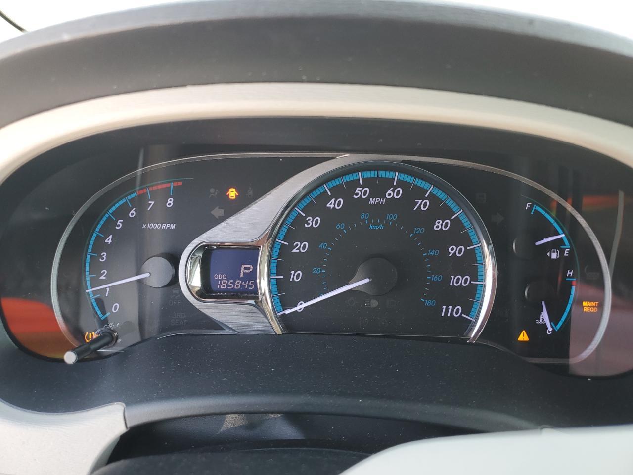 2012 TOYOTA SIENNA