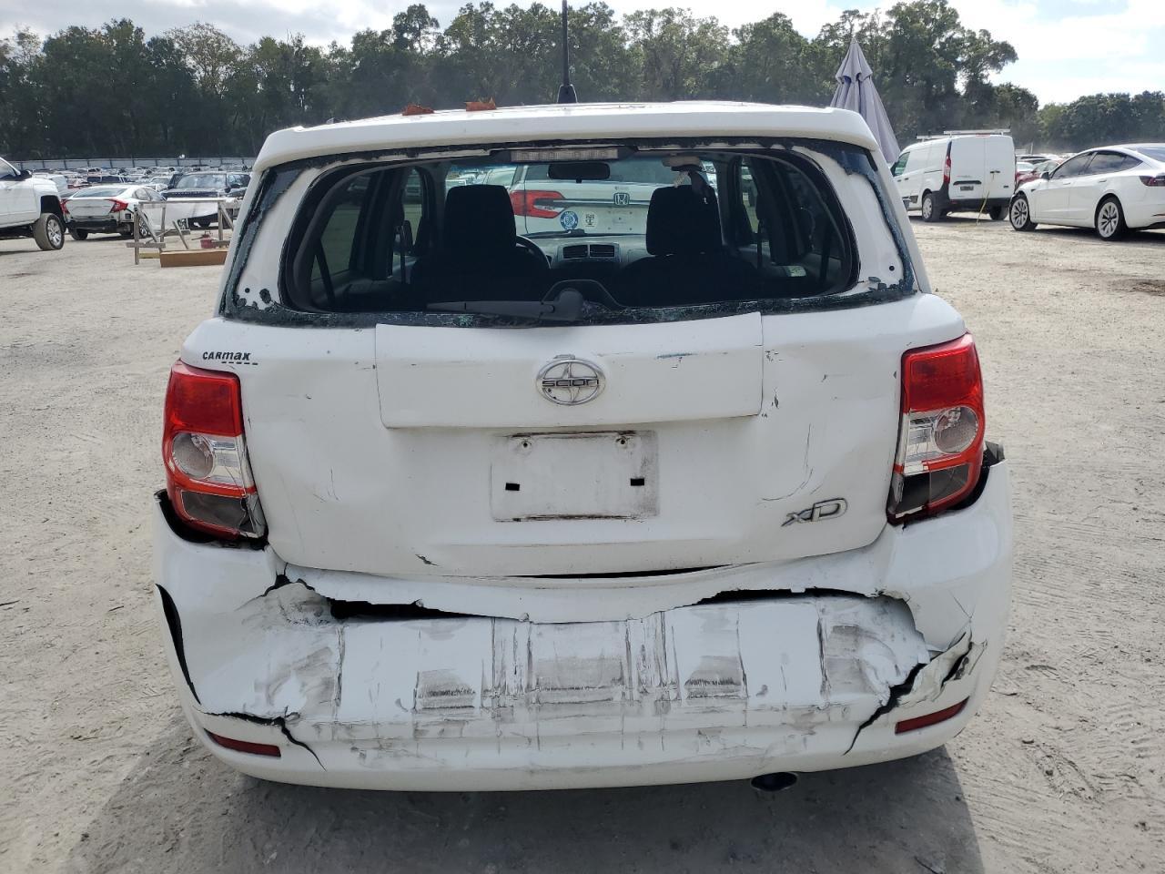 2010 TOYOTA SCION