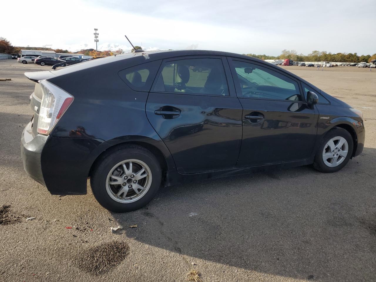 2011 TOYOTA PRIUS