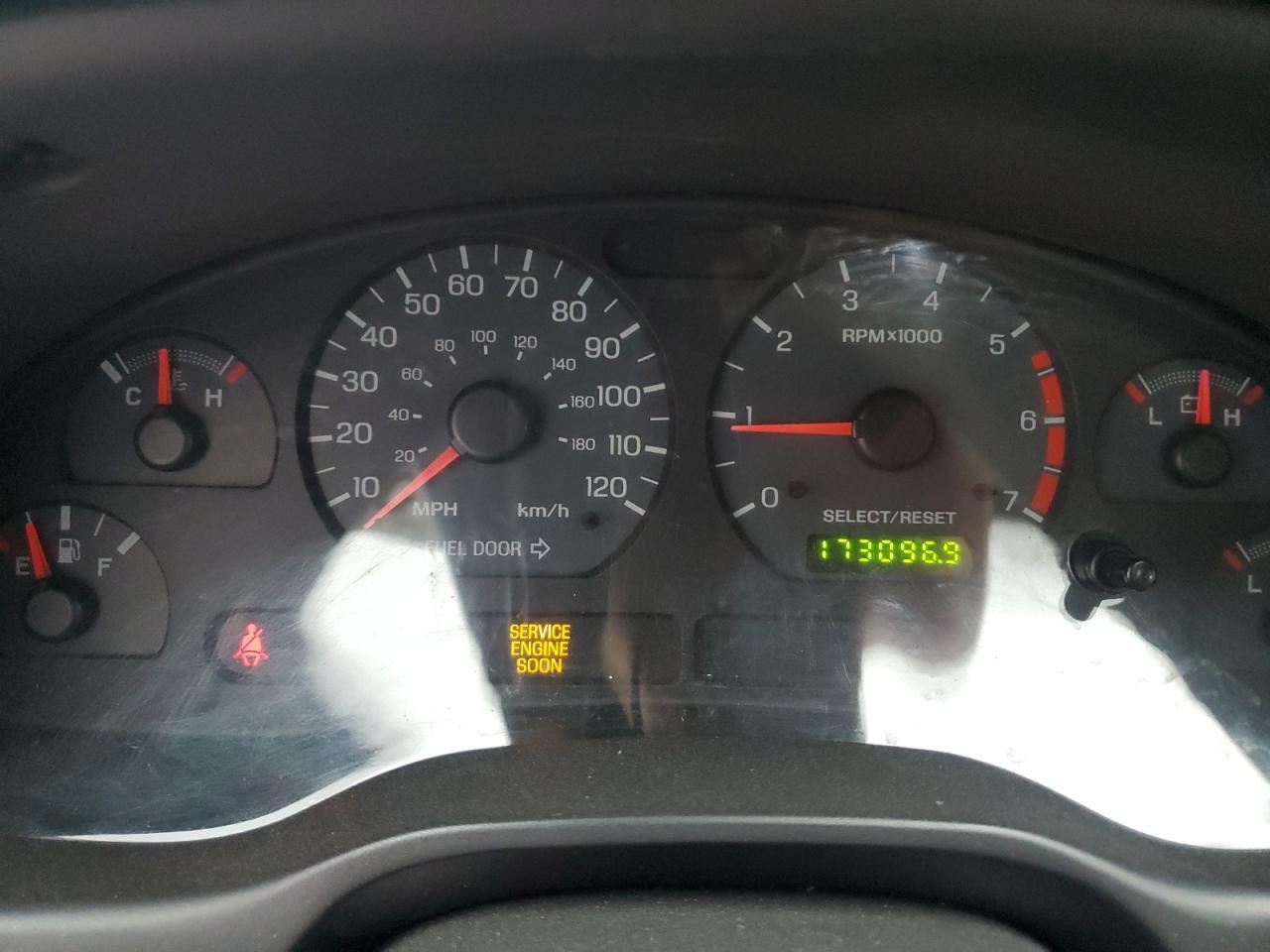 2004 FORD MUSTANG