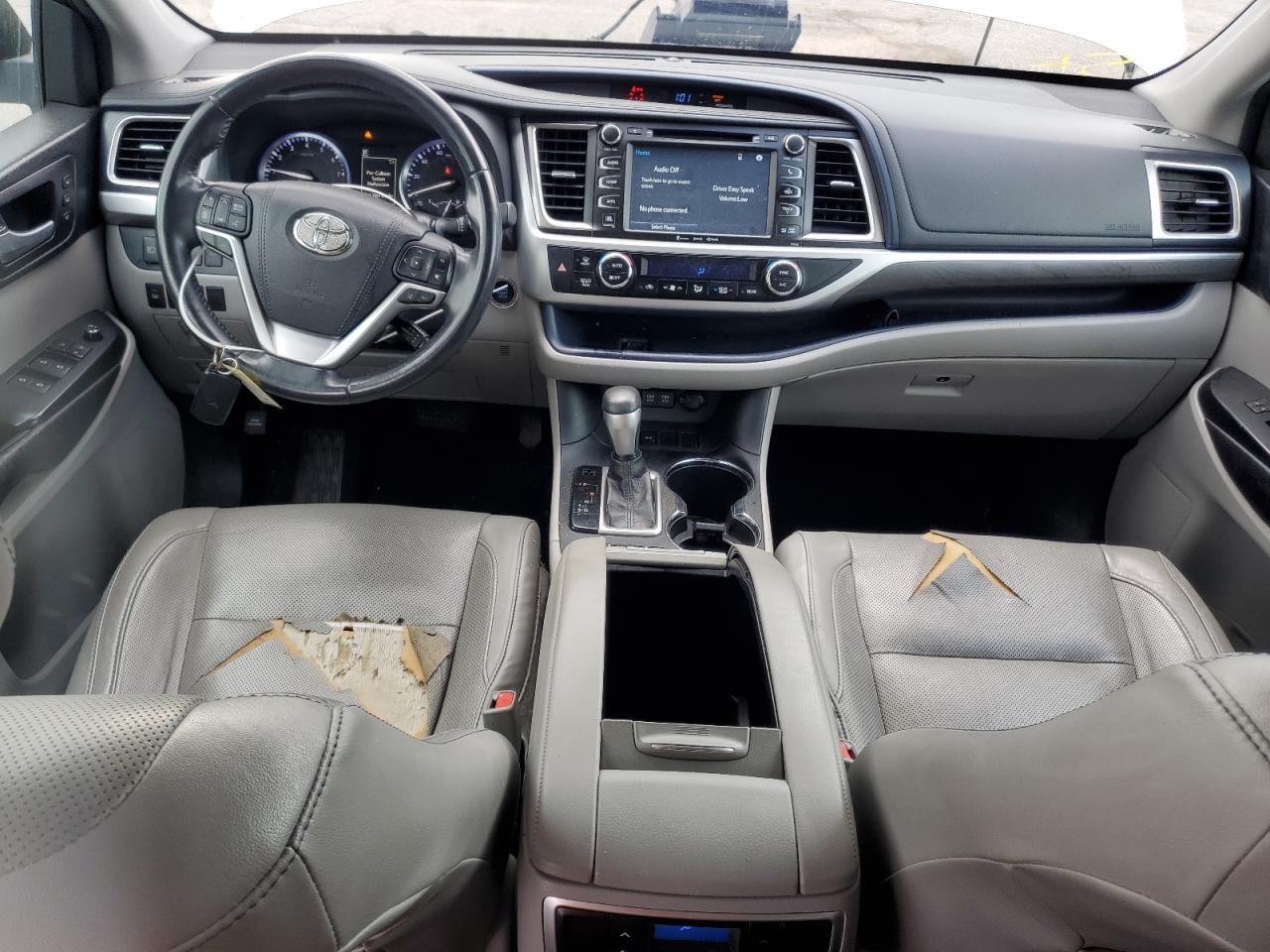 2017 TOYOTA HIGHLANDER