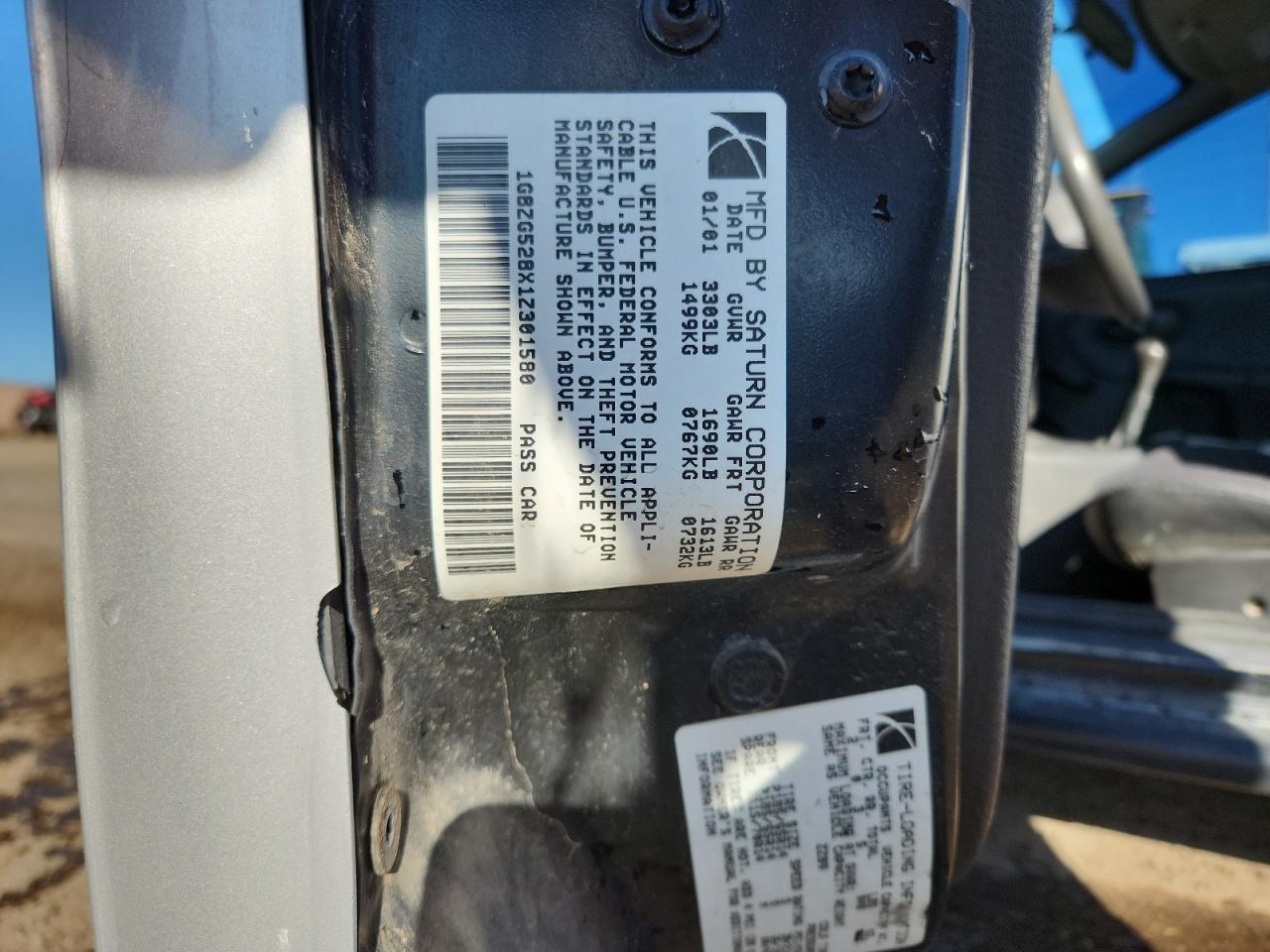 2001 SATURN Sl1
