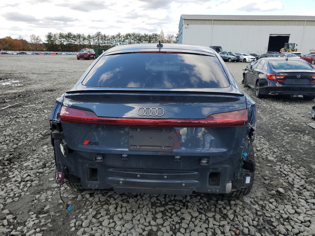 2024 AUDI Q8