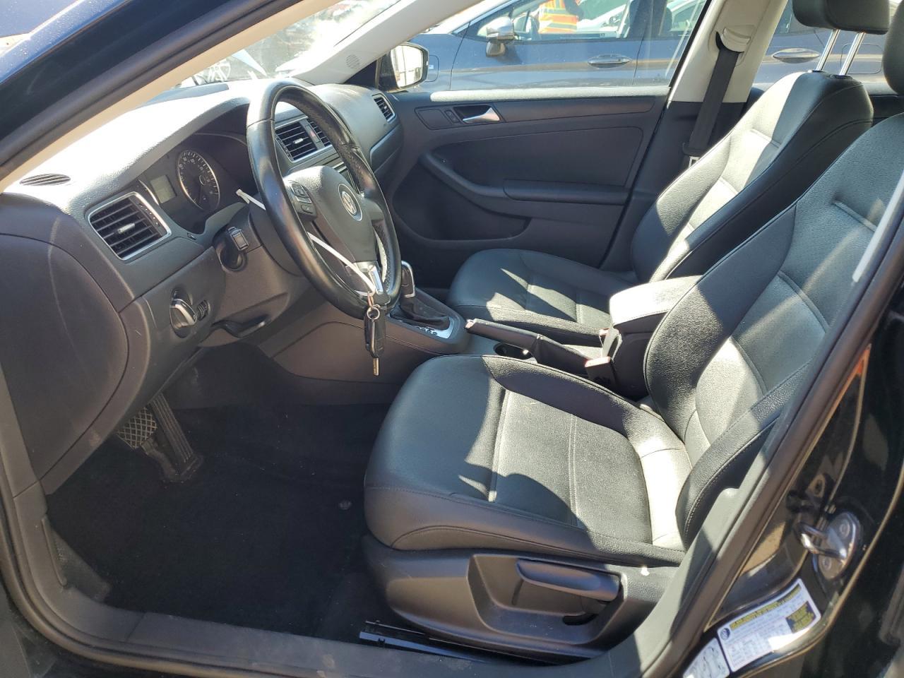 2012 VOLKSWAGEN JETTA