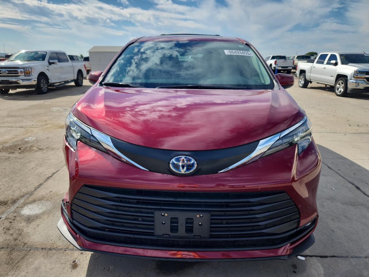 2025 TOYOTA SIENNA