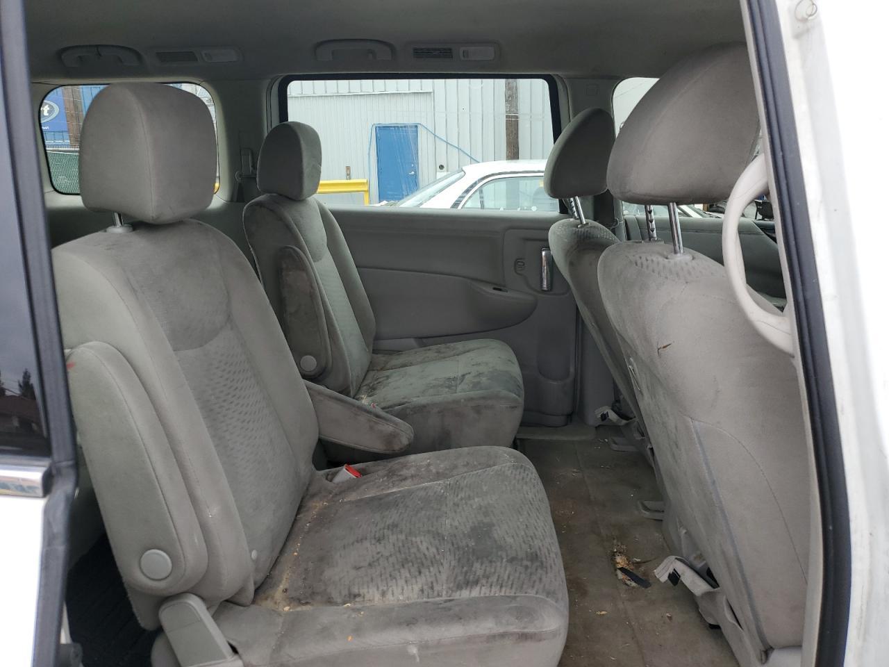 2015 NISSAN Quest
