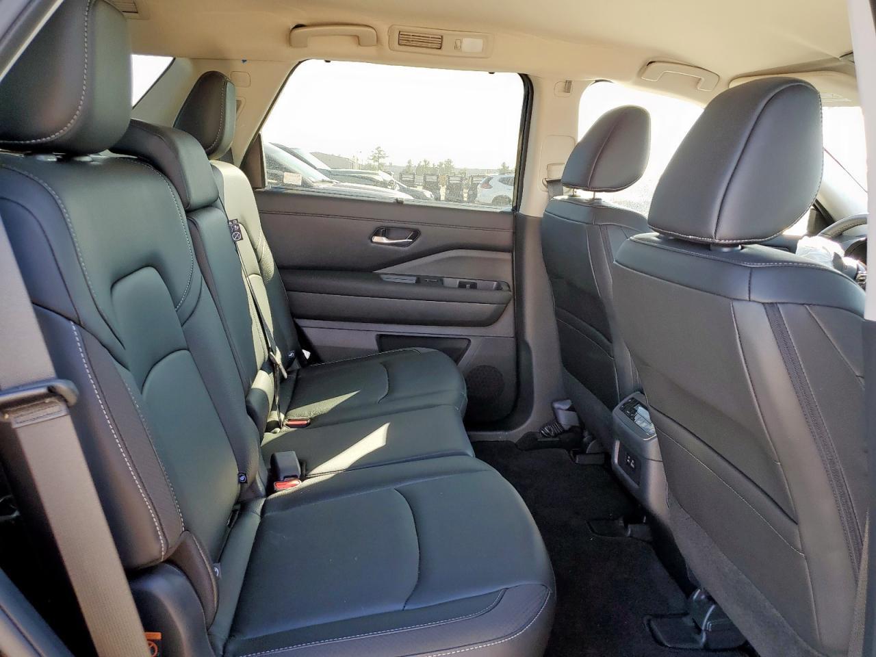 2024 NISSAN PATHFINDER