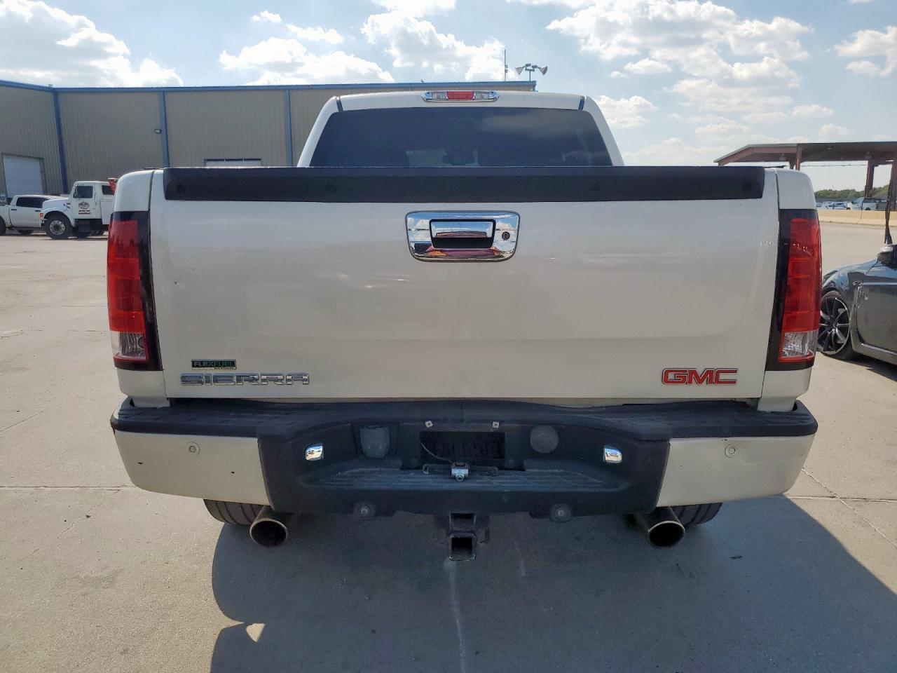 2011 GMC Sierra
