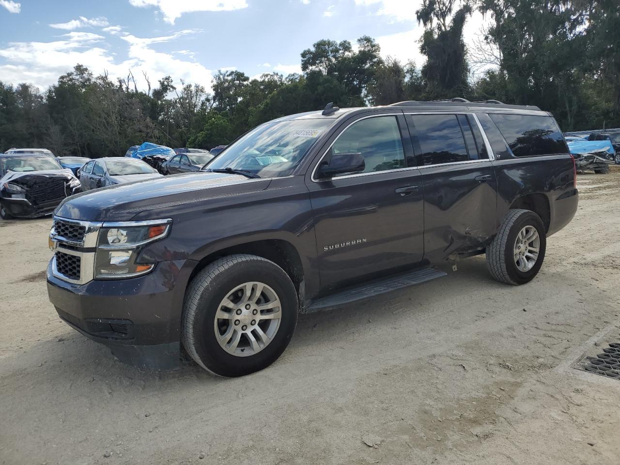 2018 CHEVROLET Suburban