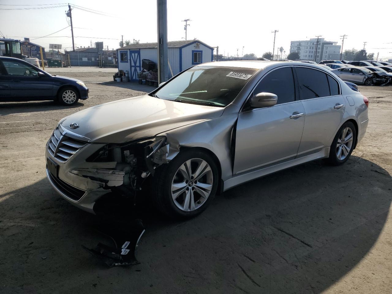 2013 HYUNDAI GENESIS