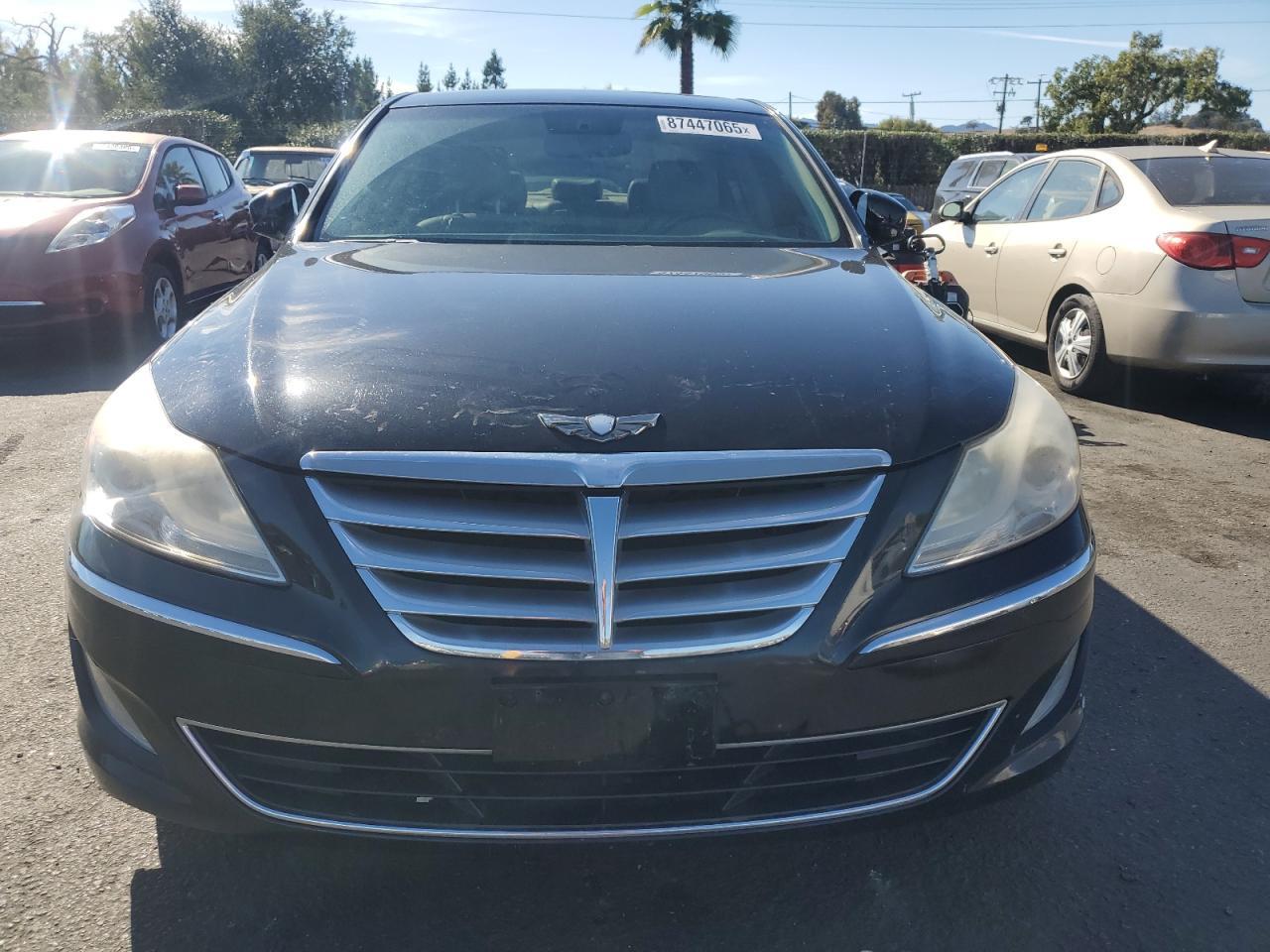 2013 HYUNDAI GENESIS