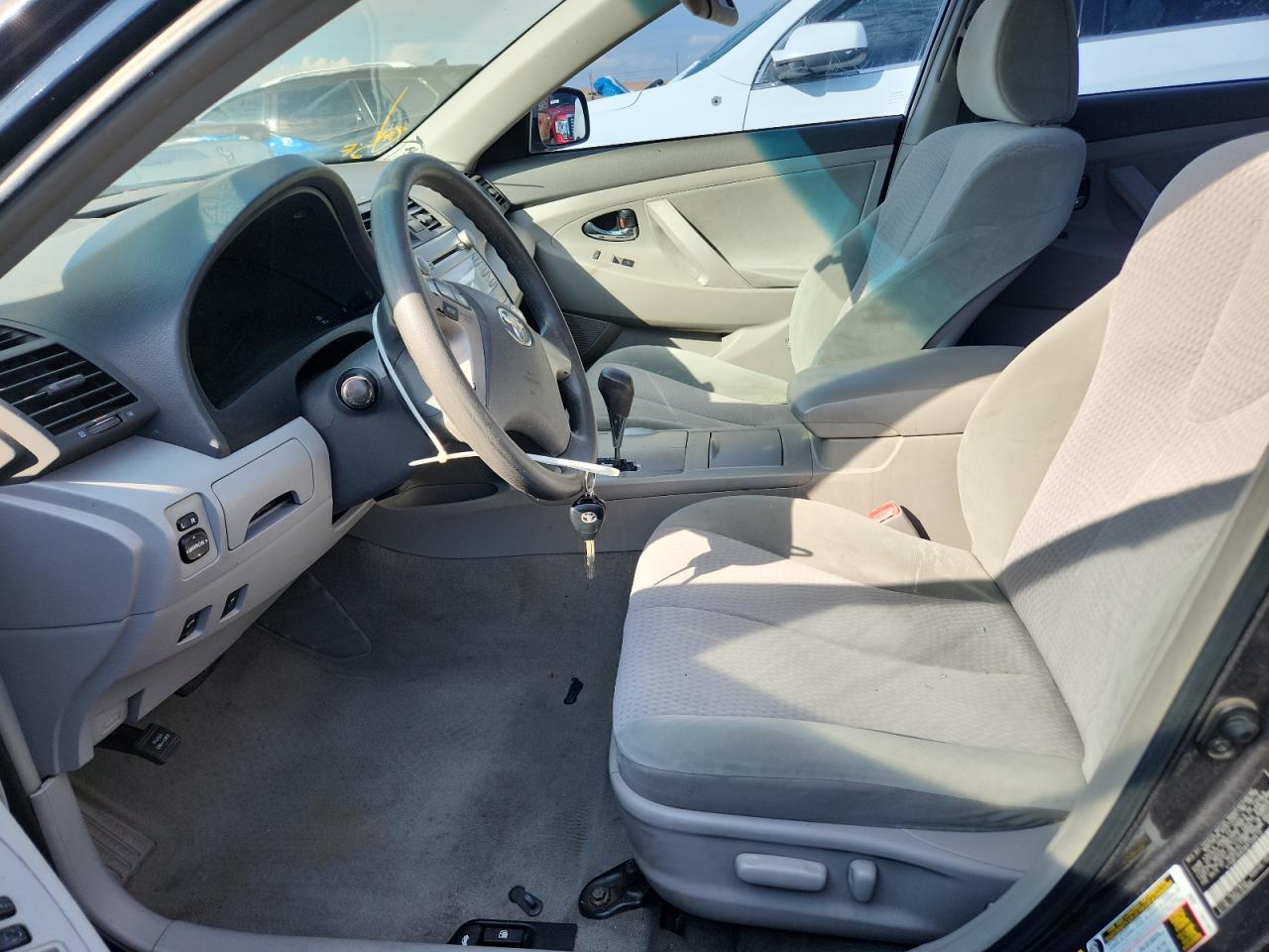 2011 TOYOTA CAMRY
