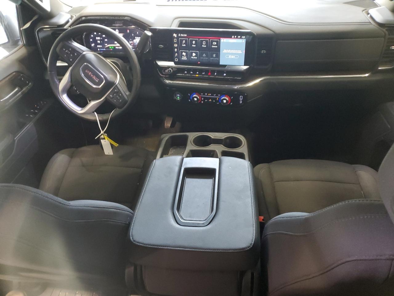 2024 GMC Sierra
