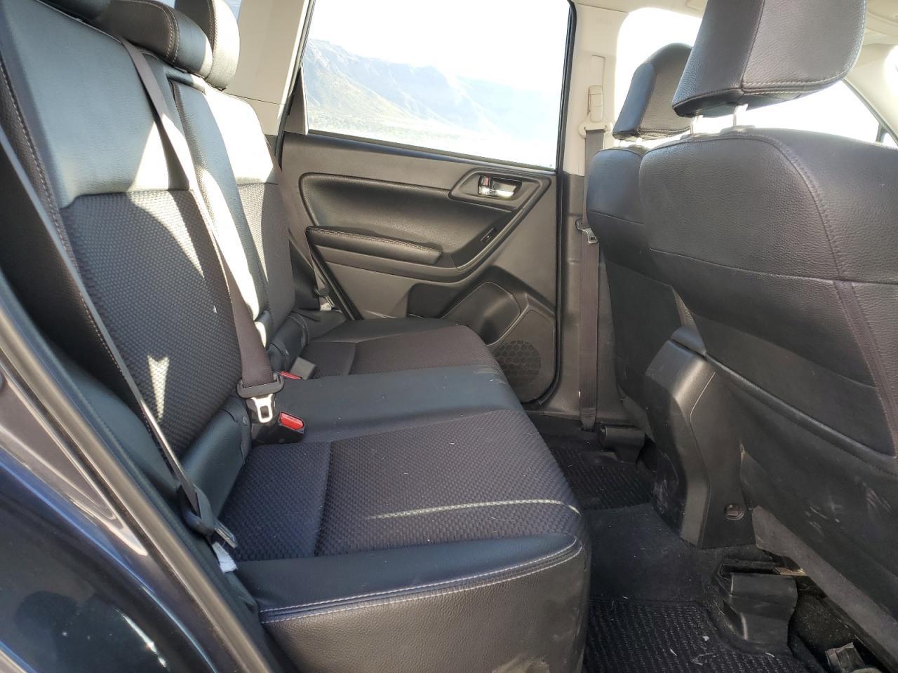 2016 SUBARU FORESTER