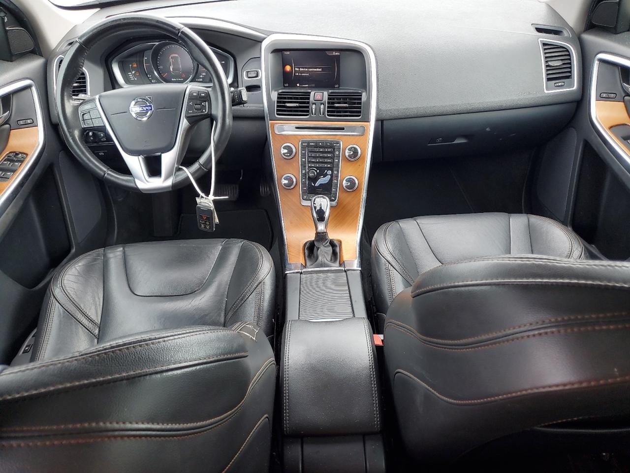 2017 VOLVO XC60